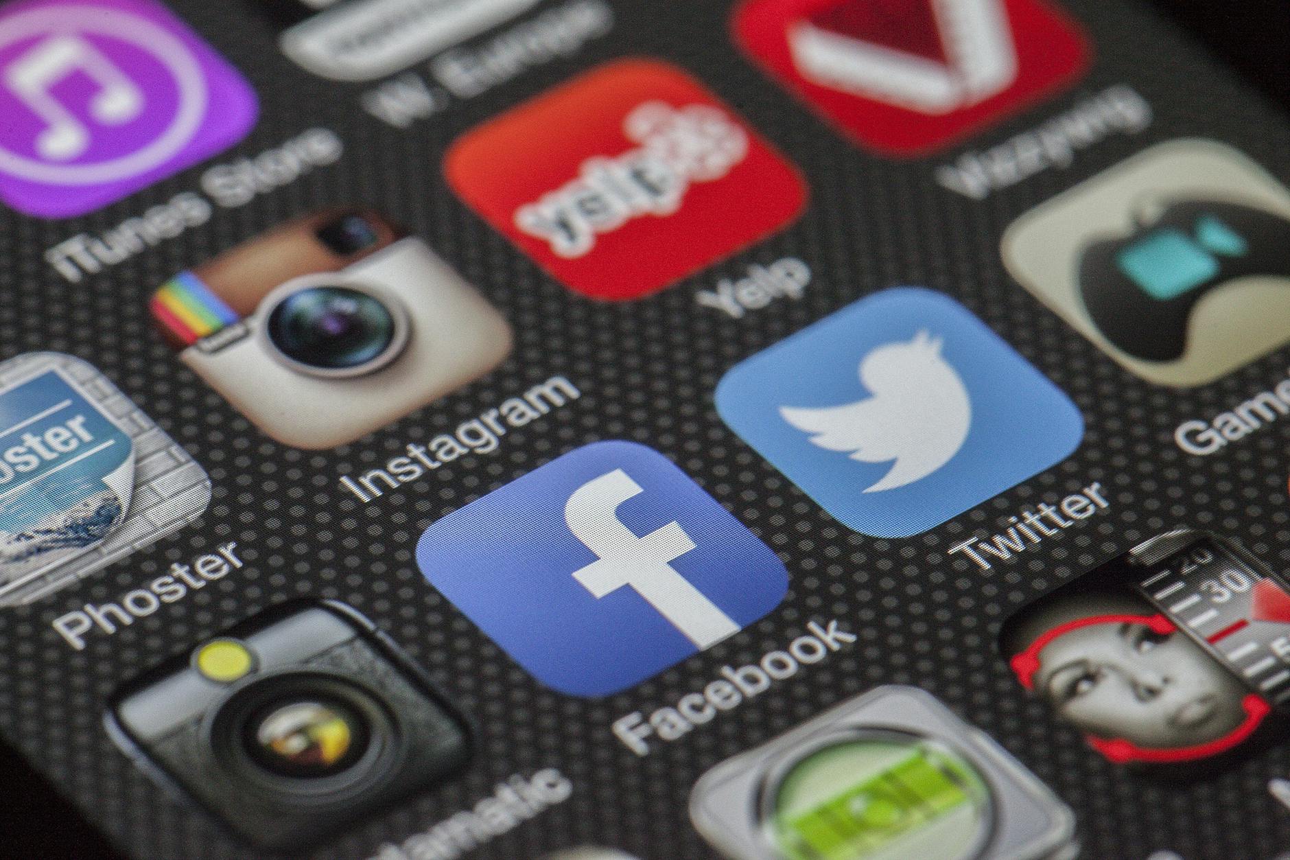 The Impact of Social Media on Modern Entertainment